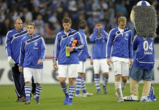 OSTUDNÉ DERBY. Hrái Schalke doma v derby s Dortmundem propadli.