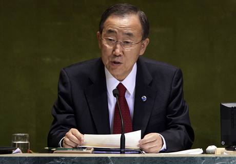 Generln tajemnk OSN Pan Ki-mun bhem projevu odsoudil slova rnskho prezidenta Ahmadneda. (24. z 2010)