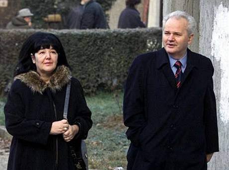Mirjana Markoviová, vdova po Slobodanu Miloeviovi, uprchla do Ruska v roce 2003, protoe v Srbsku jí hrozilo stíhání za údajné zneuití funkce.
