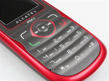 Recenze Alcatel OT-222 a OT-505 detail