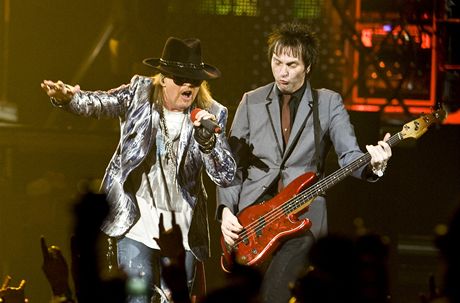 Guns N' Roses vystoupili v pražské O2 areně (27. září 2010)