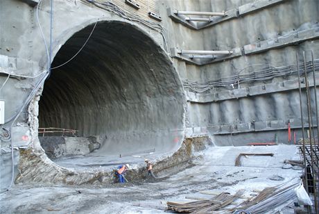 Cholupický tunel - Největší profil raženého tunelu