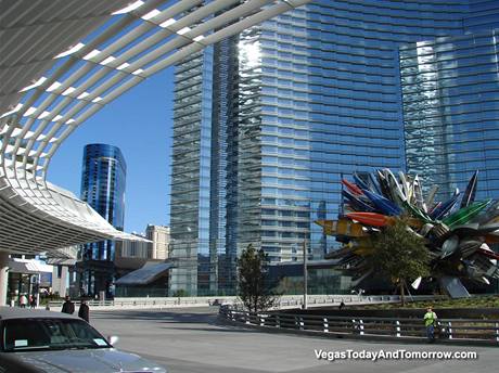 Lasvegask hotel Vdara je dlem oceovanho architekta Rafaela Vinoly, kter pochz z Uruguaye a ije ve Spojench sttech