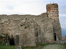 Rozafa - trosky kostela, pozdji pestavného na meitu, vévodí nejvyímu místu pevnosti