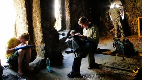 Vlastivdné muzeum v eské Líp pipravuje expozici z doby, kdy lidé bydleli v jeskyních a pod skalními pevisy.