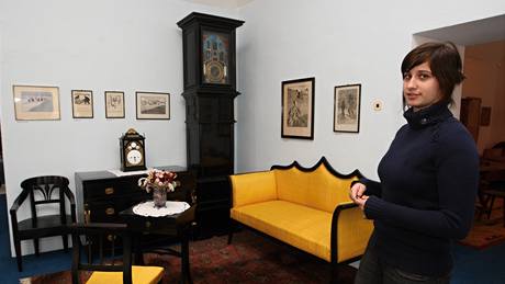 Pracovnice vsetínského zámku Petra Maliáková ukazuje nov otevené prostory.