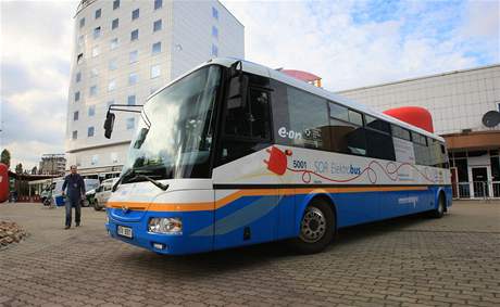 U brnnskho Bobycentra se pestavil ojedinl elektrobus, na jeho testovn se podl spolenost E.ON.