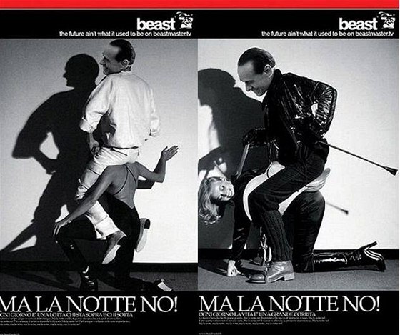 Italský premiér Silvio Berlusconi je na billboardech vyobrazen, jak jezdí na modelkách jako na koni