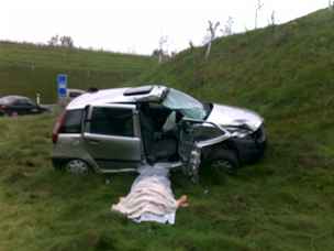 Tragická nehoda na silnici R6 u Jene (7.10.2010)