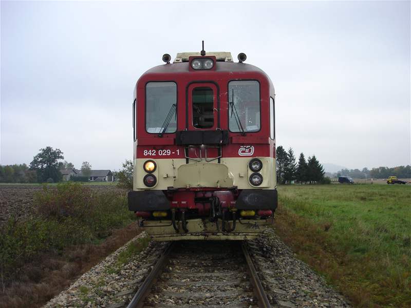 K zemel v pepravníku po sráce s vlakem u Bezdkova (5.10.2010)