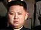 Nedatovaný snímek Kim ong-una se severokorejskými vojáky. KLDR fotografii zveejnila 6. íjna 2010