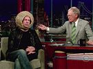 Bruce Willis v Show Davida Lettermana ve vlastnorun vyrobené ochranné pilb z gumiek