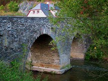 Rabštejn nad Střelou, kamenný most