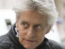 Michael Douglas bojuje s rakovinou krku