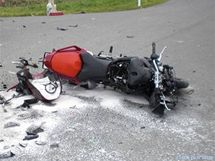 Pi nehod u Nmt na Han se tce zranil motocyklista.