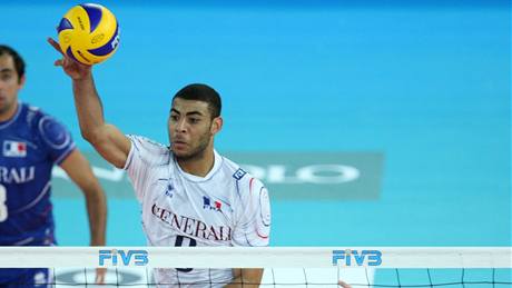 Francouzský talent Earvin Ngapeth chtl víc hrát, místo toho jede dom.