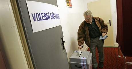 Nejvyí soud obdrel v souvislosti se senátními volbami  pt stíností (ilustraní foto)