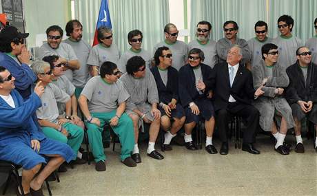 Chilsk prezident Sebastin Piera s hornky v nemocnici ve mst Copiapo