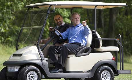 Bval americk prezident George W. Bush na golfu.