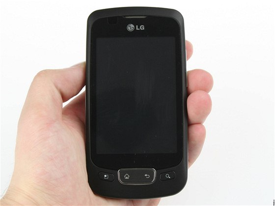 Recenze LG Optimus One telo