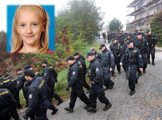 Pratí policisté pátrají po devítileté Anice. (14. íjna 2010)