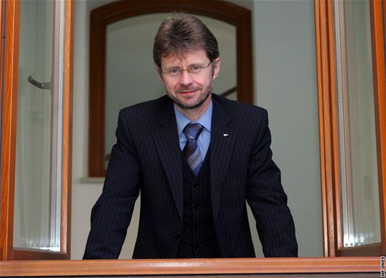 Nkdejí hejtman Vysoiny Milo Vystril postupuje do druhého kola senátních voleb, o keslo se s ním utká exprimátor Jihlavy Vratislav Výborný.