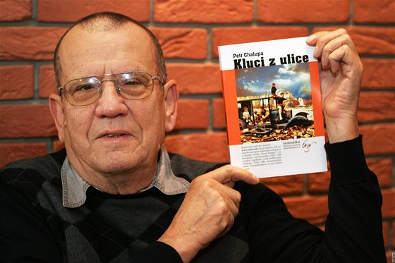 Jan Chalupa se svojí knižní prvotinou Kluci z ulice.