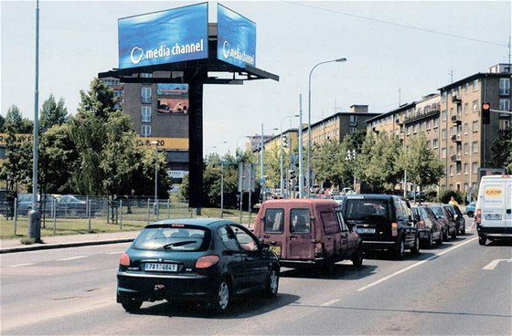 Studie na výstavbu reklamní plochy na křižovatce ulic Koněvova a Pod Lipami.