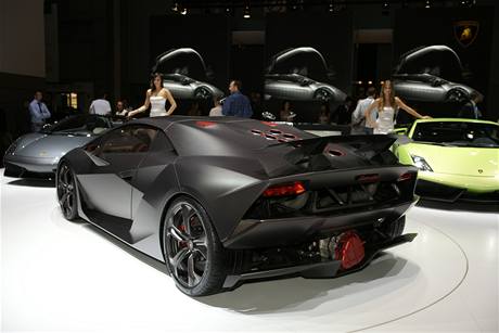 Lamborghini Sesto Elemento