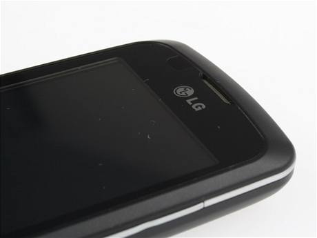 Recenze LG Optimus One detail