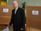Bohuslav Sobotka (SSD) odvolil ve Slavkov u Brna. (15. íjen 2010)