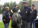 Policisté eili v Krupce na Teplicku podezení, e se volby pokouí nkdo manipulovat. (15. íjna 2010)
