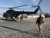 esk armdn vrtulnk v Afghnistnu (jen 2010)