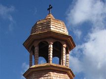 Soust vbavy zvonice je i pln funkn zvon a olt.