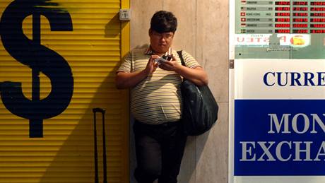 V souboji dolar� poprvé zvít�zil australský. Ne v�ak na dlouho. Ilustra�ní foto.