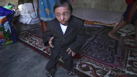 Nejmenší muž na světě Khagendra Thapa Magar
