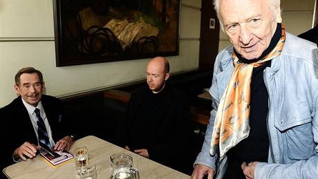 Arnot Lustig a Václav Havel se setkali v kavárn Slavii