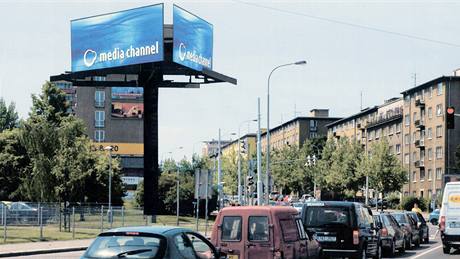 Studie na výstavbu reklamní plochy na kiovatce ulic Konvova a Pod Lipami