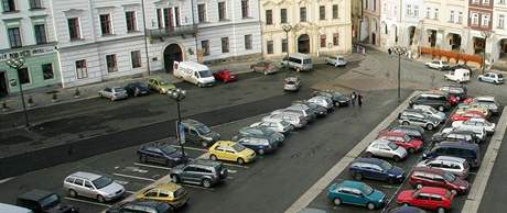 Parkování na Velkém námstí v Hradci Králové