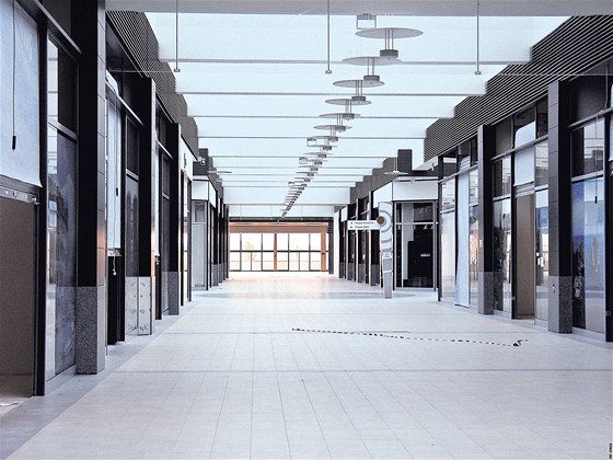 Nedokonené obchodní centrum Galleria Moda u praské Ruzyn.