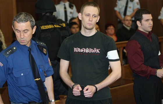 Jaromír Lukeš i Ivo Müller (vpravo) dostali za žhářský útok ve Vítkově shodně 22 let vězení.