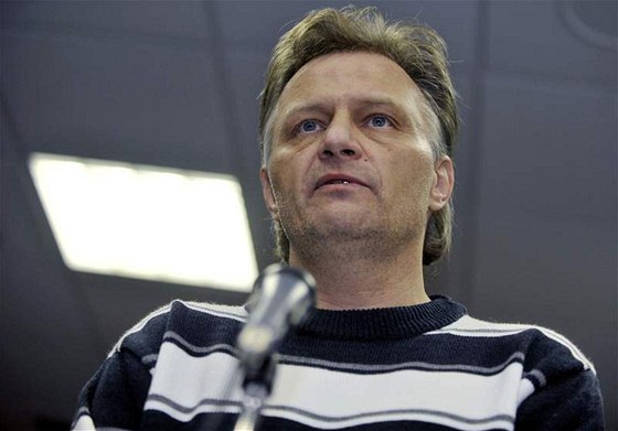 Vrchní soud v Olomouci poslal pípad Vladimíra Zárybnického, který ubodal pítelkyni, soudu nií instance.