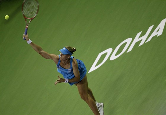 Jelena Dementvová podává v utkání s Francescou Schiavoneovou na Turnaji mistry v katarském Dauhá. Po utkání oznámila ukonení kariéry.  
