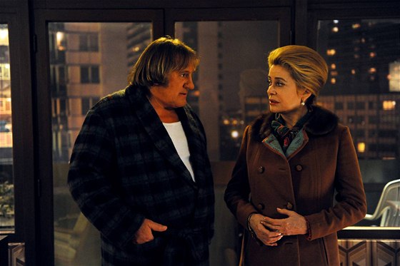 Z filmu Profesionální manelka (G. Depardieu, C. Deneuve)