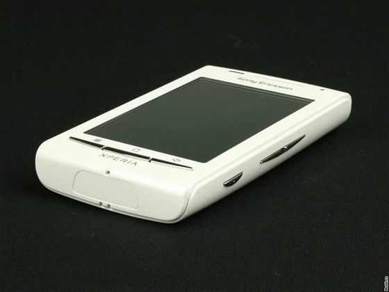 Takový normální dotykáč s Androidem. Test Sony Ericsson Xperia X8 - iDNES.cz