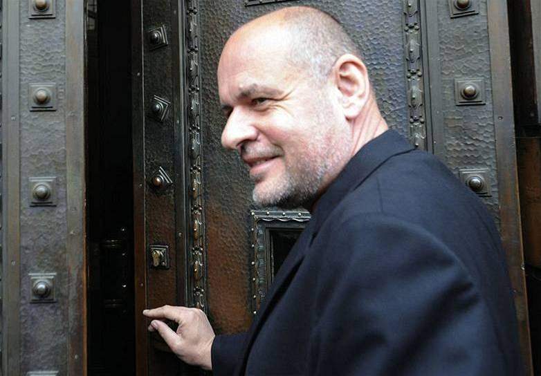 Ministr kultury Václav Jehlička ukáže dveře těm, kteří úřad zastávají déle než šest let.