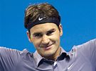 Roger Federer se raduje z vítzství na turnaji ve Stockholmu