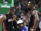 VELKÉ TRIO. Premiéra nevychází, o prvním poloase duelu v Bostonu byla trojice hvzd Miami Heat zklamaná. Zleva LeBron James, Dwyane Wade a Chris Bosh