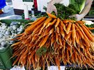 Na farmáském trhu koupíte nejen eskou mrkev i celer, ale i eský esnek,...