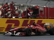 Fernando Alonso ze stje Ferrari slav triumf v korejsk Velk cen.